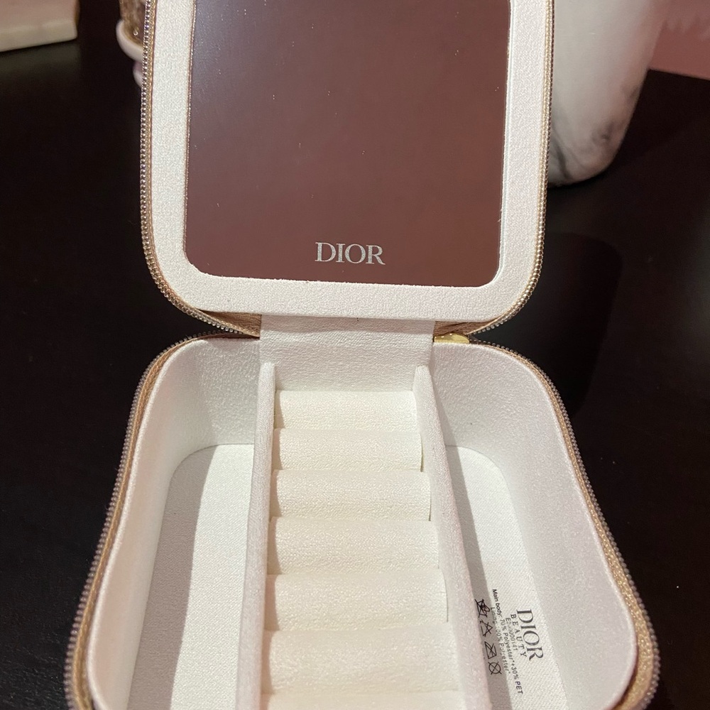 DIOR Beauty Jewelry Case 2025 Holiday Collection Gold NEW! - Picture 8 of 8